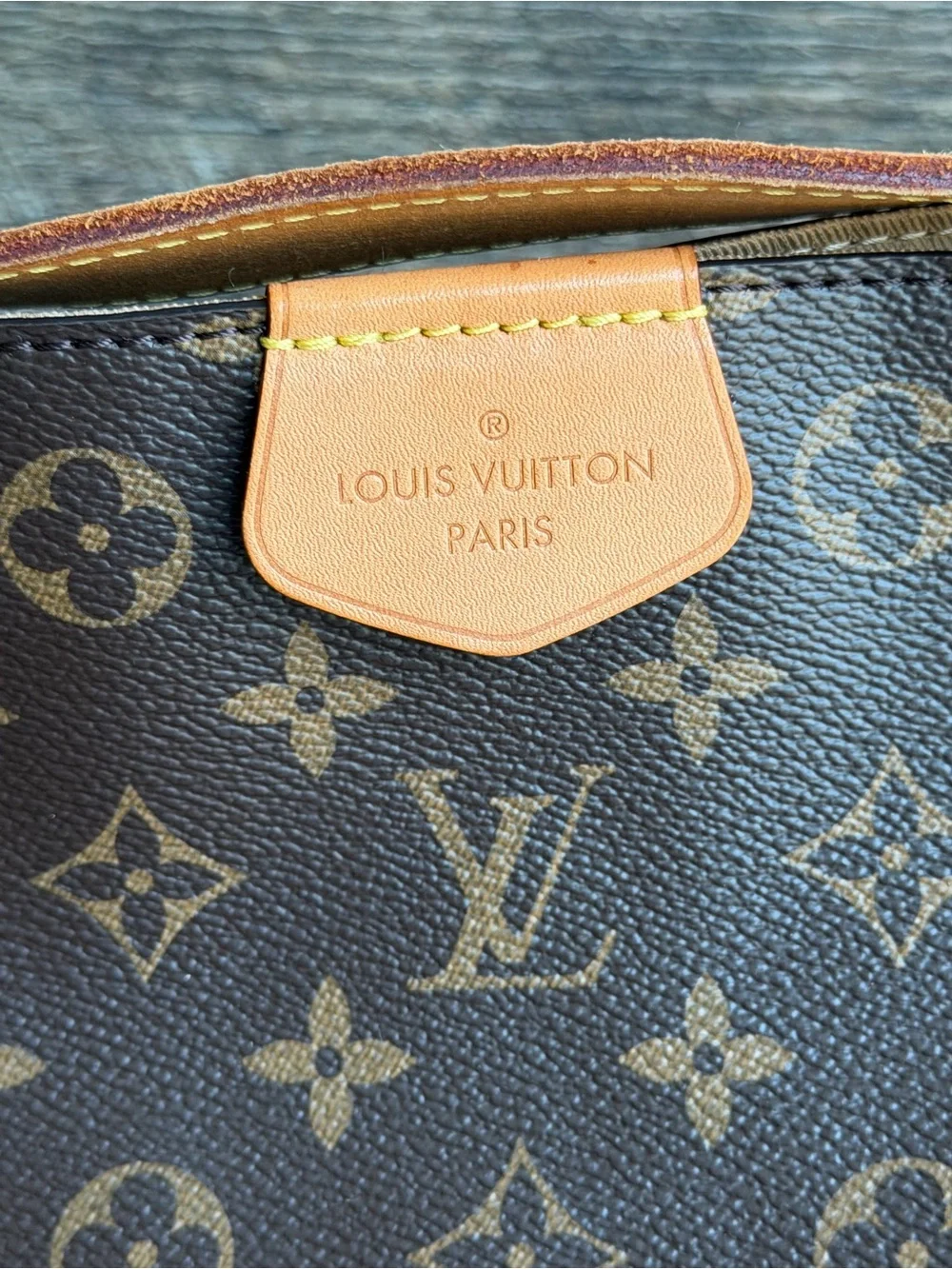 Authentic Louis Vuitton Graceful MM Monogram & Beige Canvas Shoulder Tote Purse